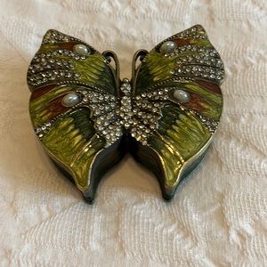 Butterfly jewelry/trinket case